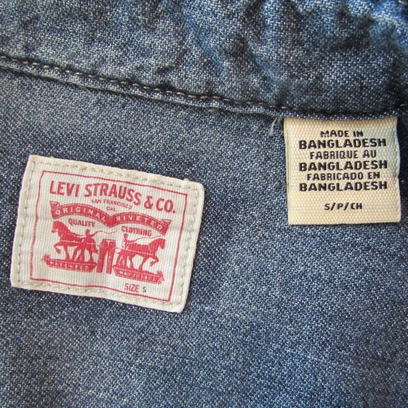 Levi's 2-Tone 100% Cotton Western Denim Pearl Snap Relaxed Button Down - Picture 4 of 16